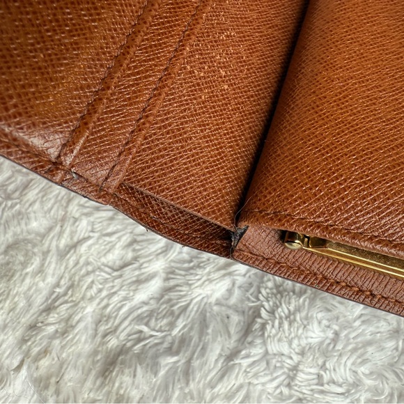 Louis Vuitton Monogram Kisslock Wallet - Picture 11 of 13